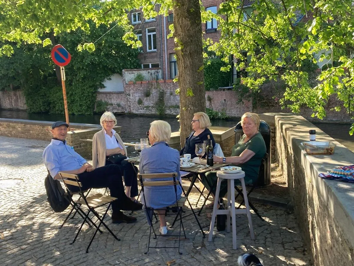Couette-café Canal Central Bruges